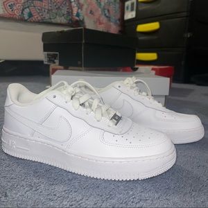 Nike AF1 LE